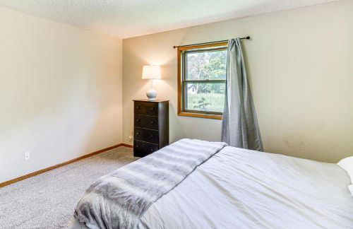 Hot Tub and 2 Recreation Rooms Spacious Onamia Home - Foto 21