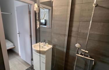 White Guest - Foto 21