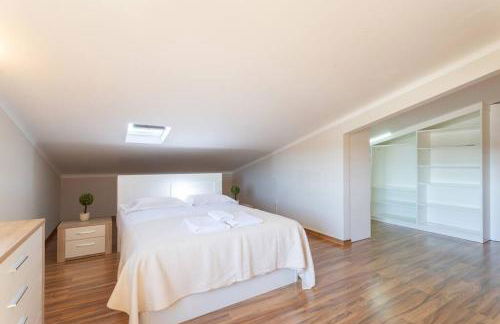 Aroeira Sunny Villa - Heated Pool extra cost - Foto 40