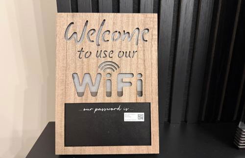 Large Luxury 4 bedroom home with parking - Foto 9