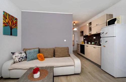 B Apartment - Photo 7