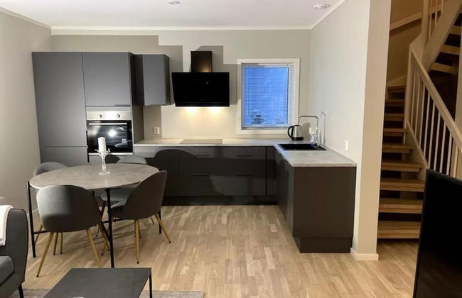 NEW Duplex Apartment Near the City With Free Private Parking - Foto 9