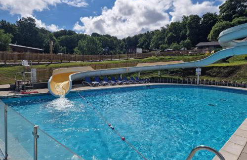 Spacious Oak Cabin with Hot Tub - Devon - Foto 30