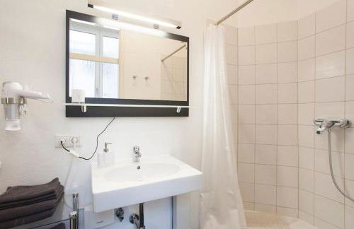 Exclusive 2-room souterrain apartment - Foto 18