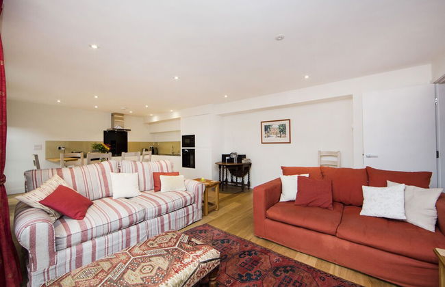 Up-market one Bedroom Apartment Just Minutes From the River Thames. Broughton rd - Foto 6