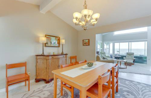 Family Home with Stunning Water Views in Tavares! - Photo 11