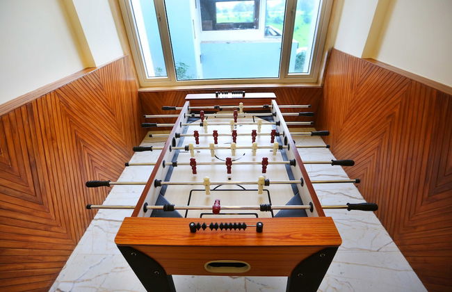 Royal Oakwood Villa by Shiloh Stay - Photo 28