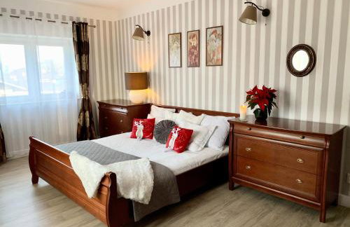 LAS SŁUPSKI PREMIUM LOVE APARTAMENT NR5 Wifi Netflix Smart TV50 full kitchen double bathtub up to 4 people full pleasure quality stay - Photo 4