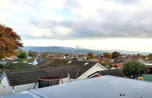 Croeso; Cosy and ideally located for mountains and beaches - Photo 29