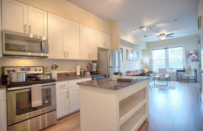 Walk Score 91 Balcony Near King ST - Photo 11