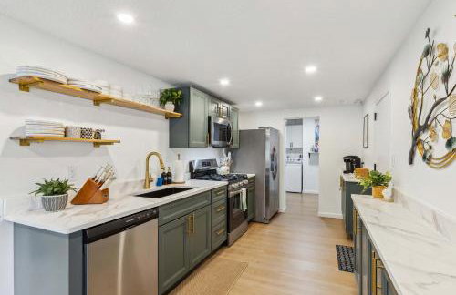 Charming 3-Bedroom - Hot Tub & Game Room - Foto 13