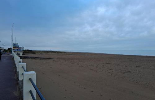 Appartement avec terrasse, Cosy et Moderne - à deux pas de la plage ! - Photo 14
