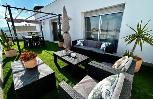 Lo balconet del Delta. Àtic-dúplex vacacional. - Foto 2