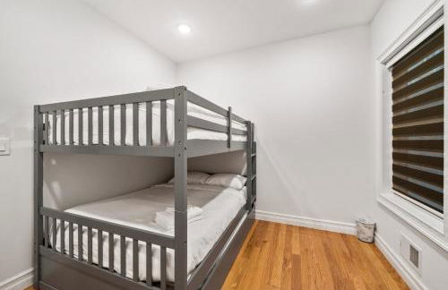 Skyline Haven Luxe NYC Escape - Foto 16