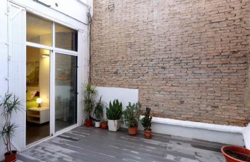 Reino de Valencia Apartments - Photo 9