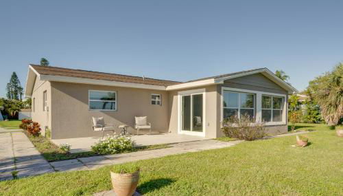 Canal-Front Home with Dock and Patio in North Port - Foto 3