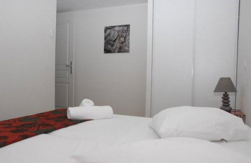 Le Vieux Port Apartments - Photo 10