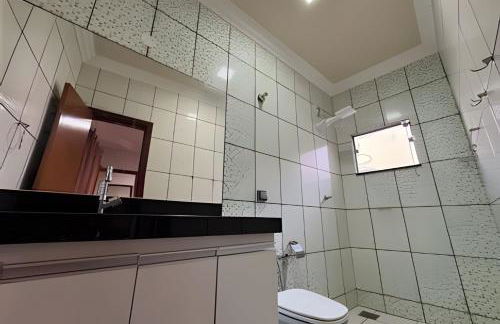 Espaçosa casa próxima ao Centro - Foto 25