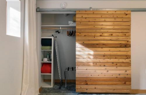 Water Views, Walk to Beach! New Hot Tub! - Foto 23