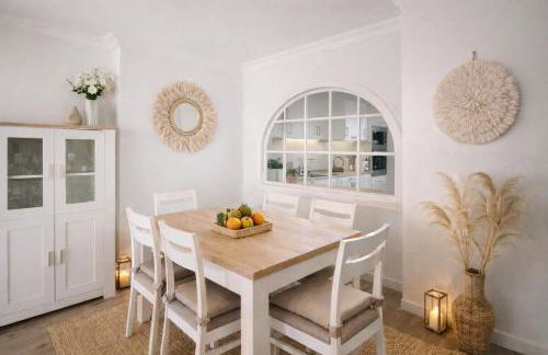 Dreamy Sea View Apartment with Access to Private Pool & Stunning Rooftop - Foto 12