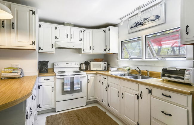 Oak Bluffs 3-Bed Cottage, Walk to Town - Foto 6