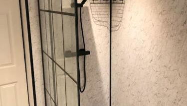 Entire 2 bed modern apartment - Foto 4, Shower