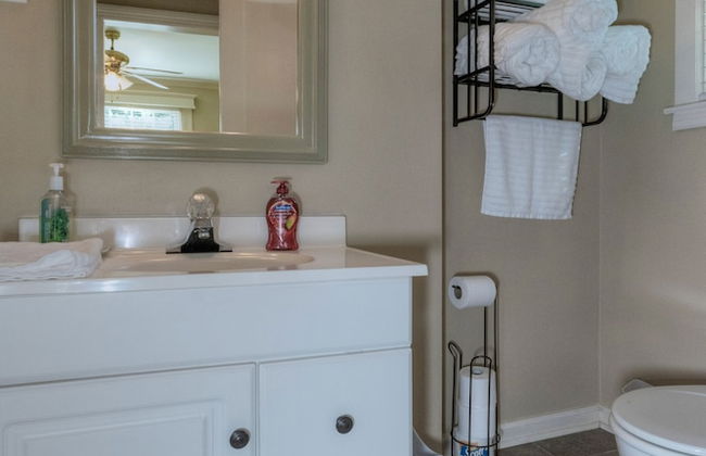 Pool Near Fort Moore Our White House - Foto 19