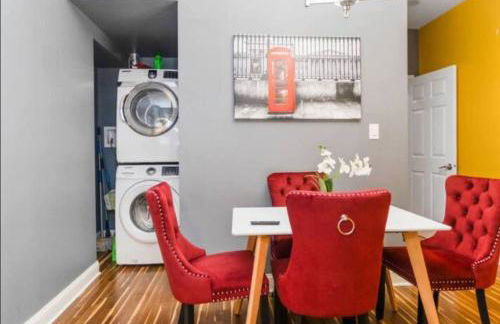 Chic 5 BD home in Little Italy - Foto 47