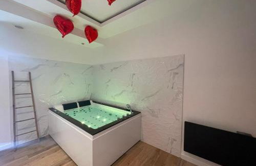 L'Eden Spa - Jacuzzi - Saint-Etienne - Foto 11