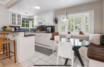 Chic Venice Beach Bungalow Steps from the Canals & Beach - Foto 12