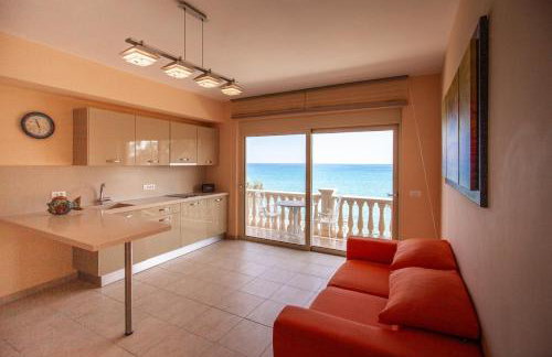 Luxury Beachfront Villa Margarita with Private Beach, Pool & Jacuzzi in Zakynthos - Foto 29