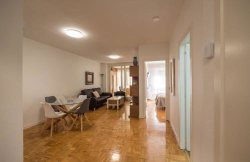 Gestión de Alojamientos Apartments - Photo 10