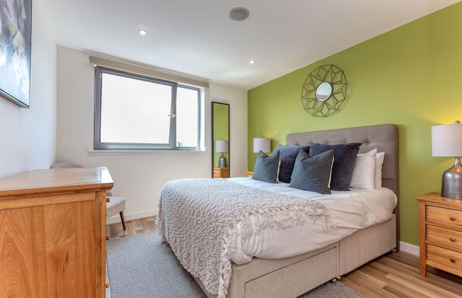 Executive 7 Apartments - Photo 4