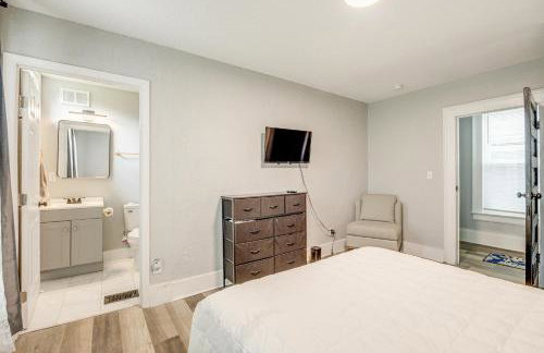 Less Than 1 Mi to EverBank Stadium Retreat with Yard! - Foto 15