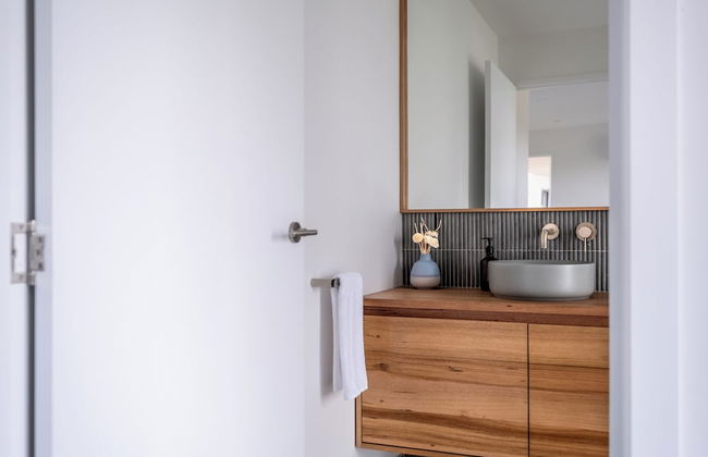 Coast Beachfront Retreat - Photo 38