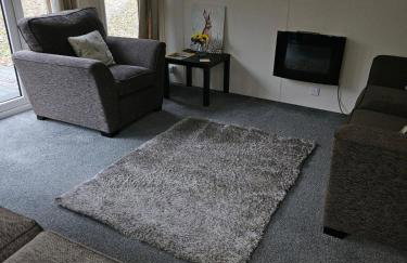 Oak Tree Lodge with Hot Tub near Alton Towers - Foto 10