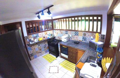 Búzios Praia da Ferradura Linda casa dentro de Condomínio com toda infraestrutura - água e luz inclusos na tarifa - Foto 41