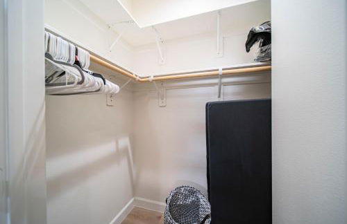 Amazing Value with High Comfort, 14 Guests for 4BR by Disneyland, Beaches, Rodeo 39 & More - Foto 11