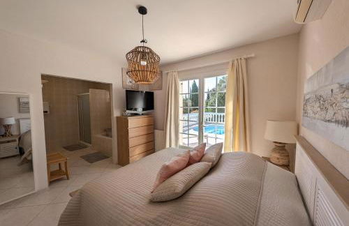 La Cèzenole - Villa climatisée 5 étoiles - Piscine Chauffée - Label Famille - Gorges de la Cèze - Photo 8