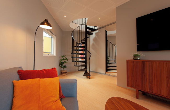 Stunning Marina View - Brand New - City Center - Photo 27