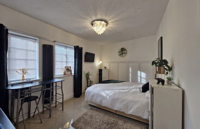 Beachside Retreat - Pets Ok - Free Parking - Photo 10