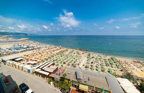 PineHome & Garden - Total Relax - Happy Rentals - Foto 48