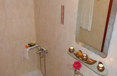 Niki Studios Sea - Front - Photo 34