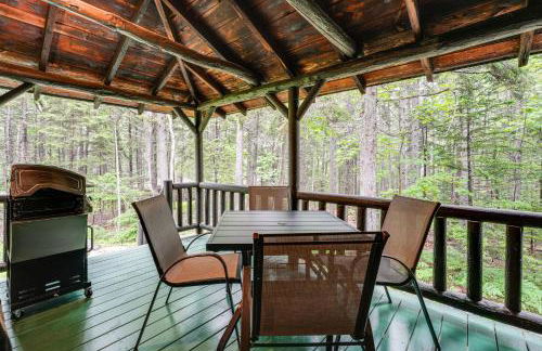 Walk to Barretts Park Wooded Cabin with Grill! - Foto 17