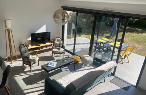 Maison lumineuse 3étoiles avec jardin arboré, 5min de la plage - Photo 2