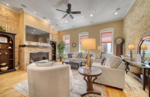 Luxury Downtown South Haven Condo With Rooftop Deck - Photo 9