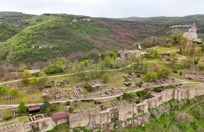 Excursión a Veliko Tarnovo y Arbanasi - Foto 1