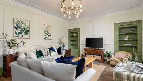 Historic Trackside Retreat, Charming Getaway - Foto 2