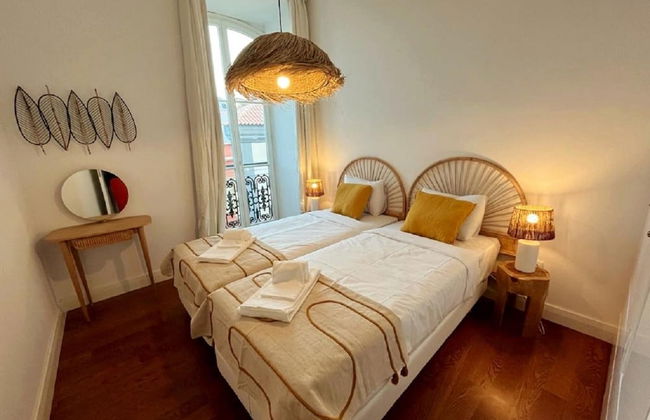 President Pais Apartment - Photo 1