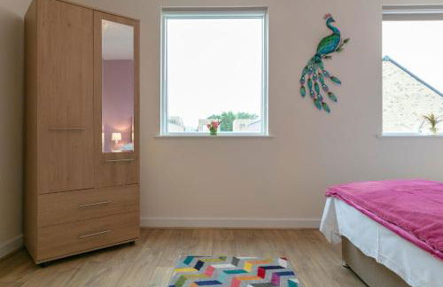 Modern & Exquisite Trumpington Townhouse with Parking & 5 mins to Papworth hospital - Foto 12